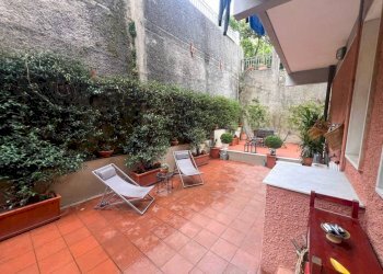 Cucina - Appartamento via Fratelli Coda, 61, frazione Quinto Al Mare, Genova - foto 10