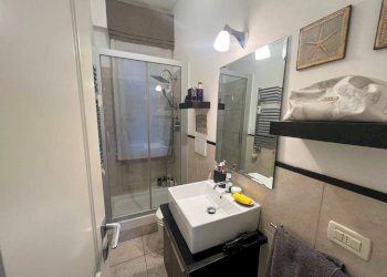 Bagno - Appartamento via Fratelli Coda, 61, frazione Quinto Al Mare, Genova - foto 16