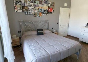 Camera da letto - Attico via Carlo Orgiero, Genova (zona Sampierdarena) - foto 14