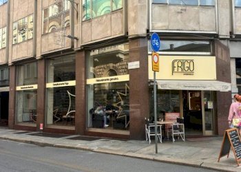Facciata - Shop via Arsenale, 25, Torino (neighborhood Centro) - photo 3