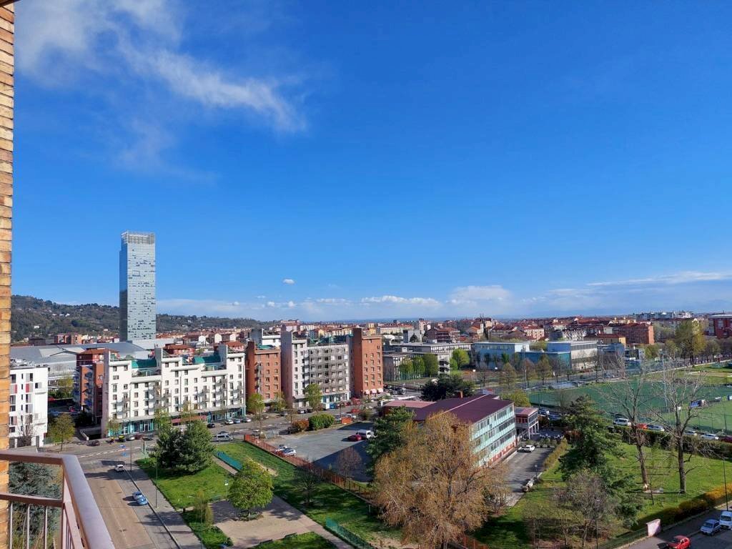 Vista - Quadrilocale corso Eusebio Giambone, 46/18, Torino (zona Lingotto) - foto 1