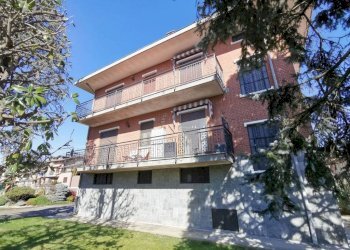 Facciata - Villa via Monte Grappa, 27, Leini - foto 4