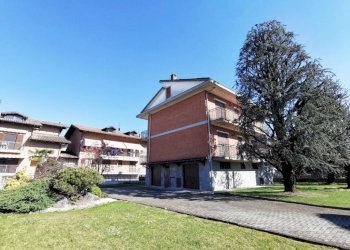 Facciata - Villa via Monte Grappa, 27, Leini - foto 5