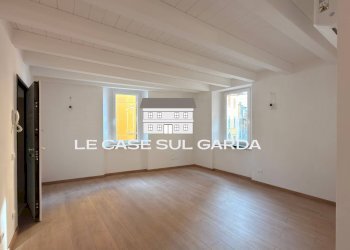 Soggiorno cottura - Two-room apartment via Francesco Redi
7, Toscolano-Maderno - photo 7