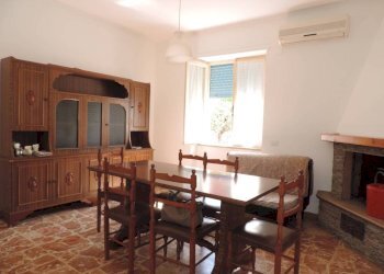 Salone - Trilocale via Pietro Nenni, 21, Fara in Sabina - foto 2