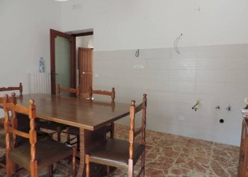 Cucina - Trilocale via Pietro Nenni, 21, Fara in Sabina - foto 4