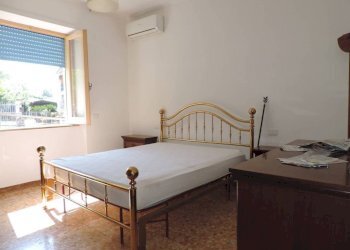 Camera da letto - Trilocale via Pietro Nenni, 21, Fara in Sabina - foto 5