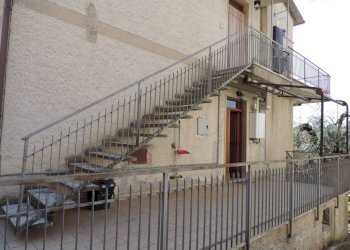 Scala - Trilocale via Pietro Nenni, 21, Fara in Sabina - foto 14