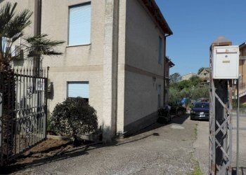 Facciata - Trilocale via Pietro Nenni, 21, Fara in Sabina - foto 15