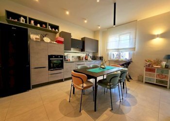 Cucina - Trilocale strada Matteo Renato Imbriani, Parma (zona Oltretorrente) - foto 3