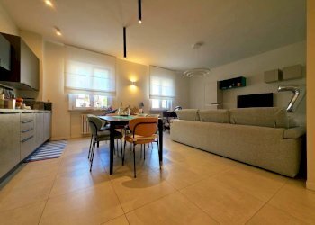 Salone - Trilocale strada Matteo Renato Imbriani, Parma (zona Oltretorrente) - foto 4