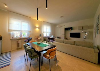 Salone - Trilocale strada Matteo Renato Imbriani, Parma (zona Oltretorrente) - foto 7