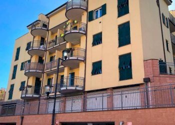 Facciata - Trilocale via San Biagio di Valpolcevera, 20M, Genova (zona Pontedecimo) - foto 29