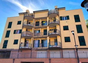 Facciata - Trilocale via San Biagio di Valpolcevera, 20M, Genova (zona Pontedecimo) - foto 31