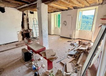 Stanza non arredata - Rustico via Cadelè Bricollo, 68, Serra Riccò - foto 7