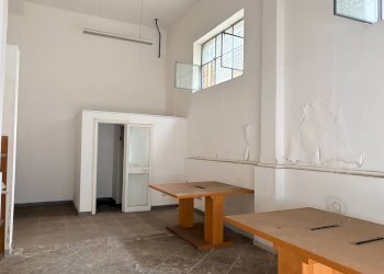 Foto 4 - Commercial Activity Piazza Principe Amedeo
 
21, Aversa - photo 4