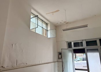 Foto 5 - Commercial Activity Piazza Principe Amedeo
 
21, Aversa - photo 5