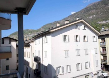 Facciata - Appartamento galleria Parravicini, 10, Sondrio - foto 1