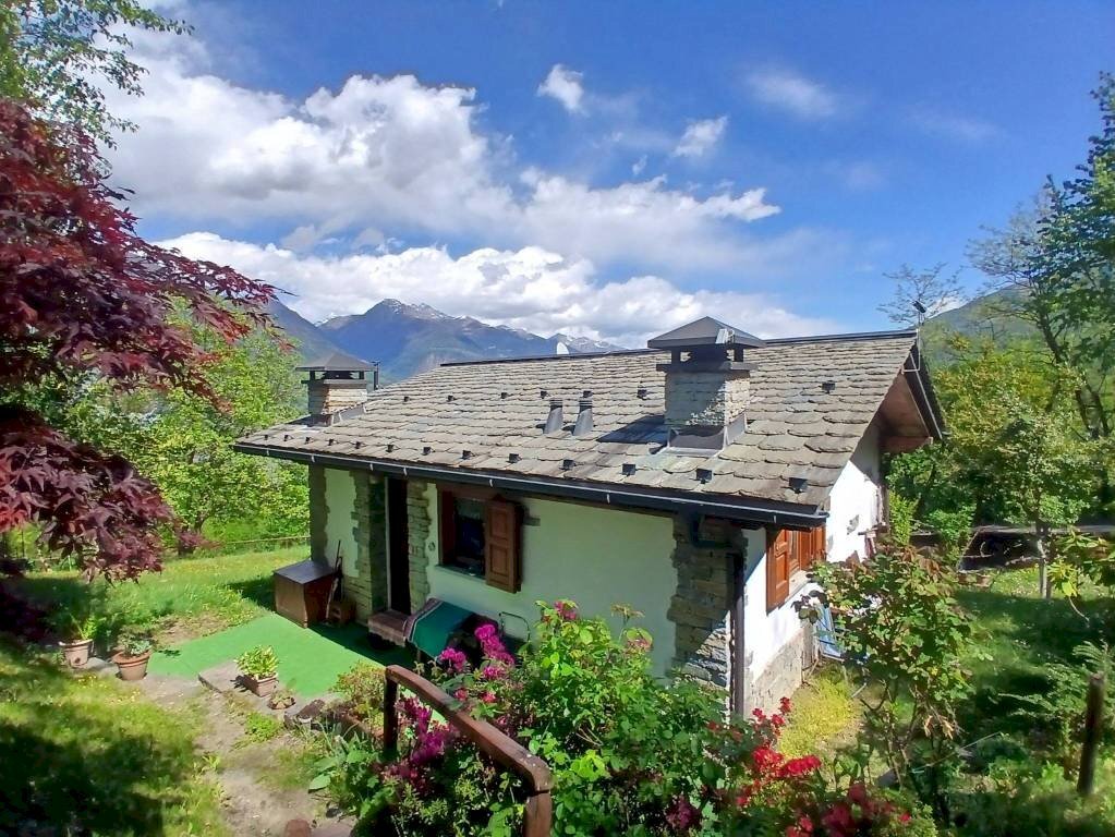 Facciata - Monolocale via San Bernardo, 73, Caiolo - foto 2