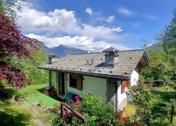 Facciata - Monolocale via San Bernardo, 73, Caiolo - foto 2