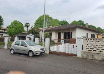 facciata - Villa via Don Luigi Sturzo, Rivolta d'Adda - foto 71
