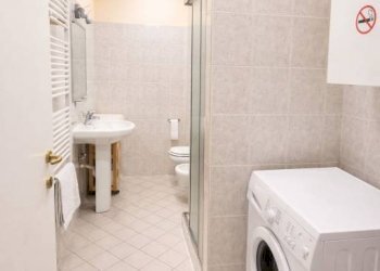 Bagno - Monolocale via Alessandro Tiarini, Bologna (zona Bolognina) - foto 5