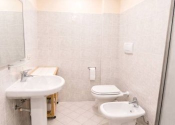 Bagno - Monolocale via Alessandro Tiarini, Bologna (zona Bolognina) - foto 6