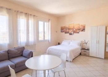 Interno appartamento - One-room apartment via Alessandro Tiarini, Bologna (neighborhood Bolognina) - photo 1