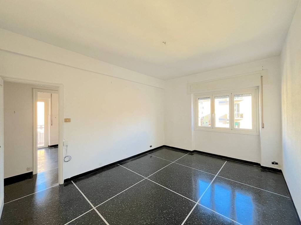 Stanza non arredata - Trilocale via Isonzo, 17, Genova (zona Quarto) - foto 3