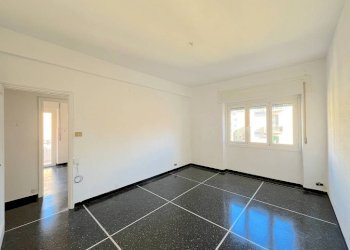 Stanza non arredata - Trilocale via Isonzo, 17, Genova (zona Quarto) - foto 3