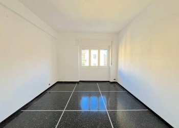 Stanza non arredata - Trilocale via Isonzo, 17, Genova (zona Quarto) - foto 4