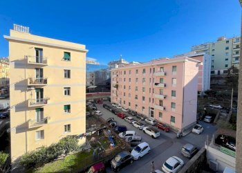 Vista - Trilocale via Isonzo, 17, Genova (zona Quarto) - foto 5