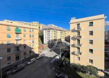 Vista - Trilocale via Isonzo, 17, Genova (zona Quarto) - foto 6