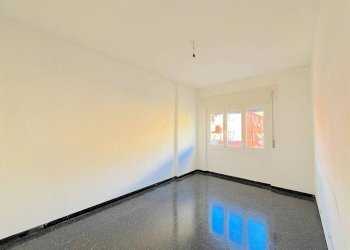 Stanza non arredata - Trilocale via Isonzo, 17, Genova (zona Quarto) - foto 7