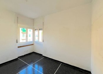 Stanza non arredata - Trilocale via Isonzo, 17, Genova (zona Quarto) - foto 12