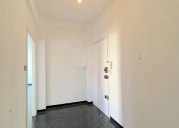 Ingresso - Trilocale via Isonzo, 17, Genova (zona Quarto) - foto 21