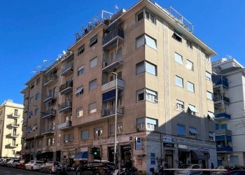 Facciata - Trilocale via Isonzo, 17, Genova (zona Quarto) - foto 24