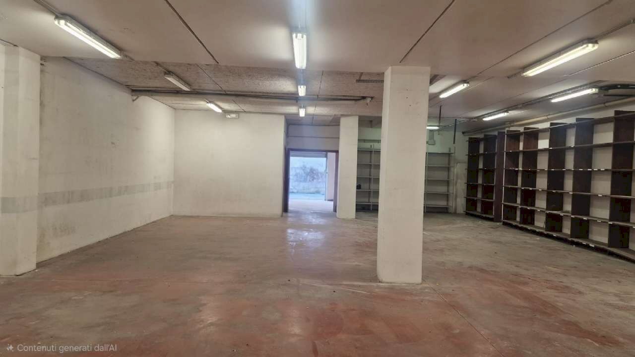 whatsapp image 2026-03-26 at 17.57.45 (7) - Magazzino via pietro l'eremita, Roma - foto 1