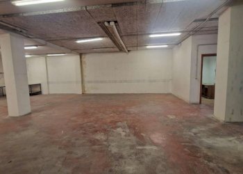 whatsapp image 2026-03-26 at 17.57.46 (2) - Magazzino via pietro l'eremita, Roma - foto 3