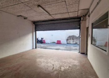 whatsapp image 2026-03-26 at 17.57.47 (2) - Magazzino via pietro l'eremita, Roma - foto 7