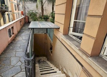 scala di accesso - Appartamento corso degli Inglesi, 244, Sanremo - foto 9