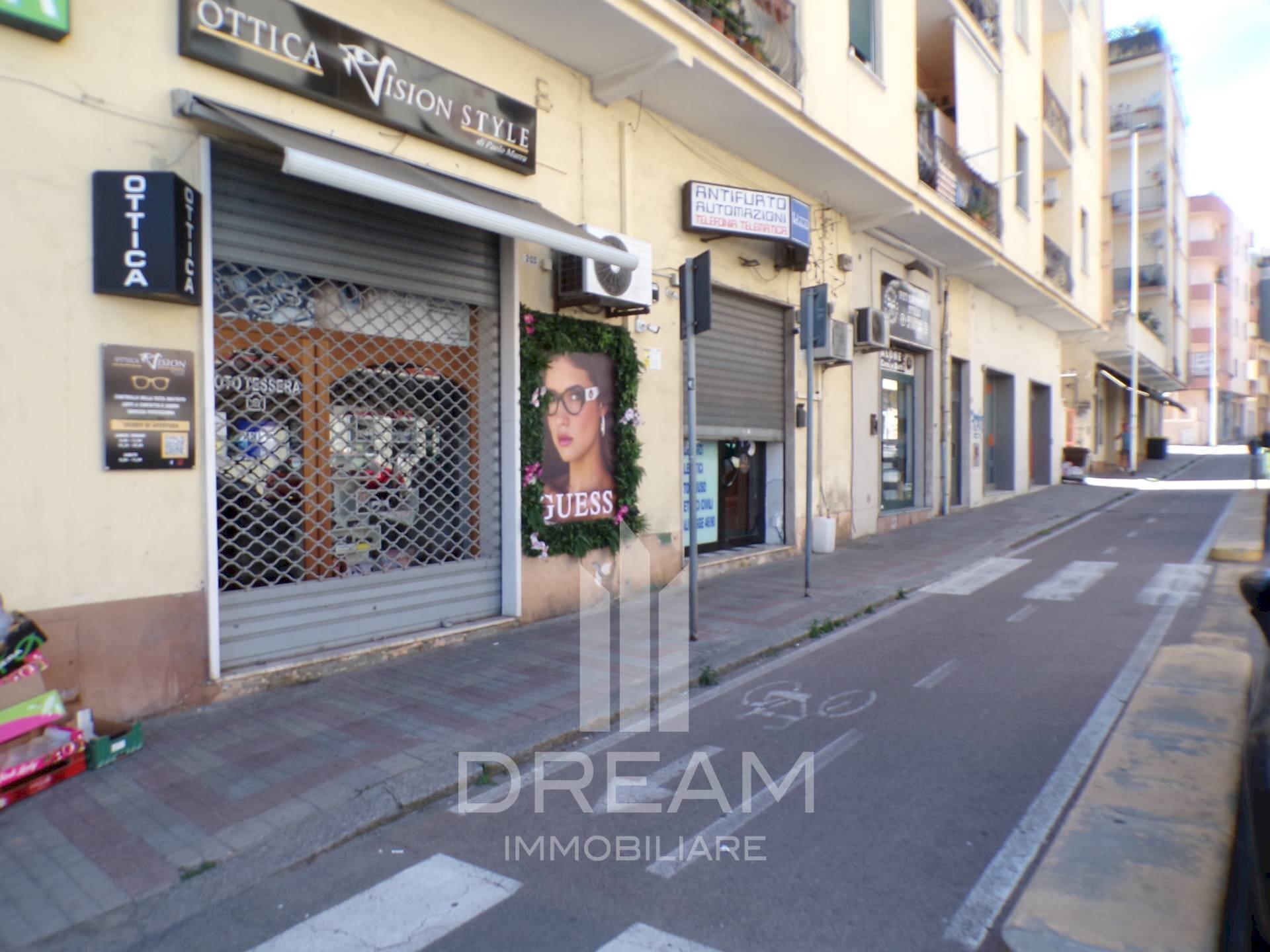 Foto 1 - Commercial Premises Via Della Pineta, Cagliari - photo 1