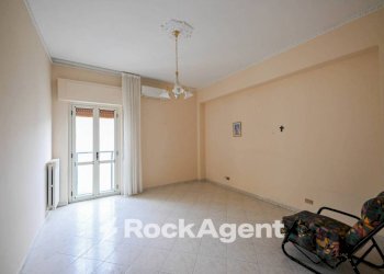 Camera da letto - Trilocale via Giovanni Paolo Parisio, 10, Catanzaro - foto 18