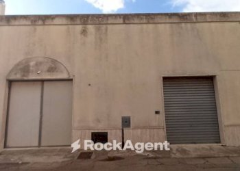 Facciata - Magazzino via Giuseppe Mazzini, 3, Taviano - foto 11