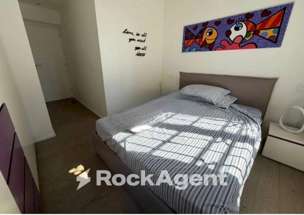 Camera da letto - Bilocale largo Isabella d'Aragona, Milano - foto 3