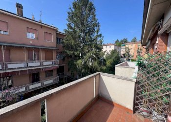 terrazza soggiorno - Quadrilocale via Toscana, Bologna (zona Murri) - foto 8