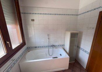 bagno con vasca - Quadrilocale via Toscana, Bologna (zona Murri) - foto 40