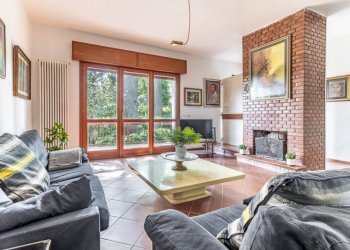 Villa Imola - foto 1