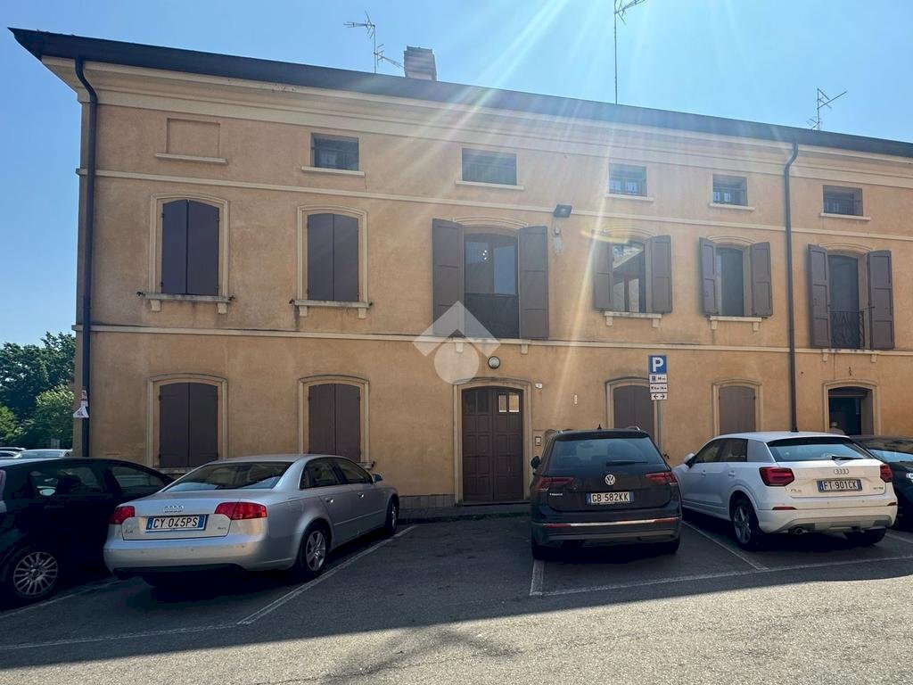 Quadrilocale Piazzale posta, Castelnovo di Sotto - foto 1