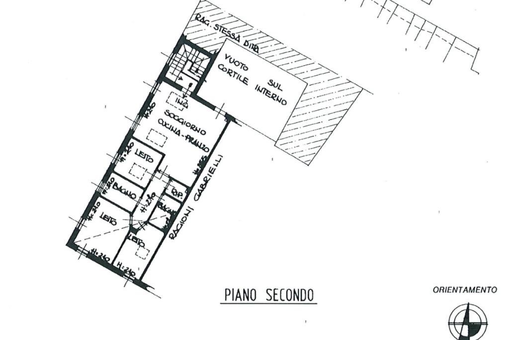 Quadrilocale Piazzale posta, Castelnovo di Sotto - planimetria 1